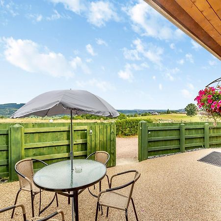 The Stables Villa Forden Exterior photo