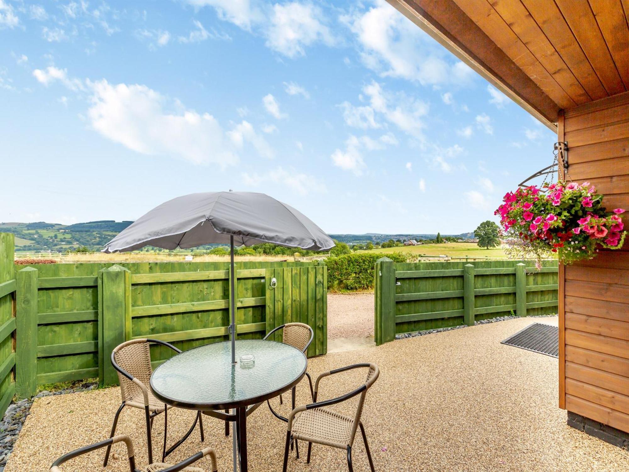 The Stables Villa Forden Exterior photo